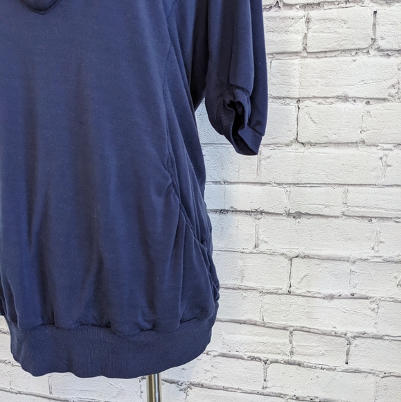 3/$25 WILFRED Aritzia Casual Athletic Shirt - Picture 2 of 11